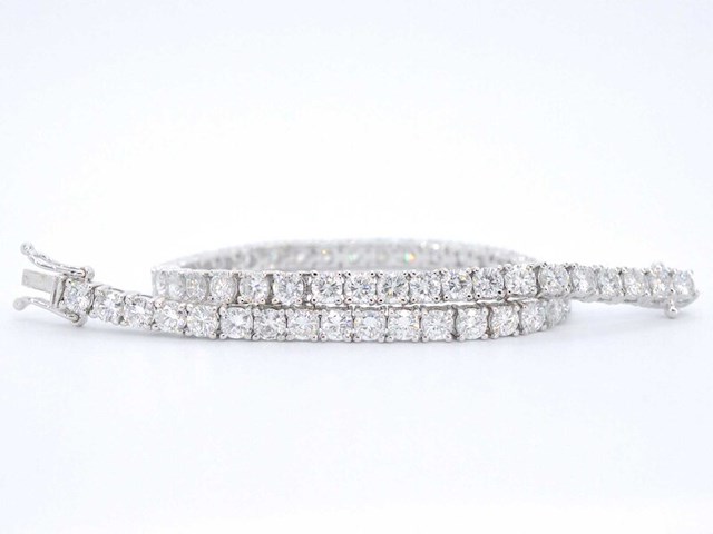 Witgouden tennisarmband met 6.30 carat diamant - afbeelding 11 van  11