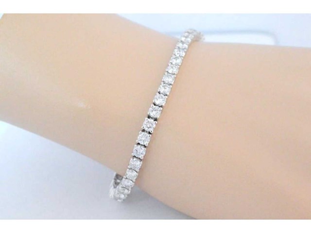 Witgouden tennisarmband met 7.50 carat briljant geslepen diamanten - afbeelding 2 van  7