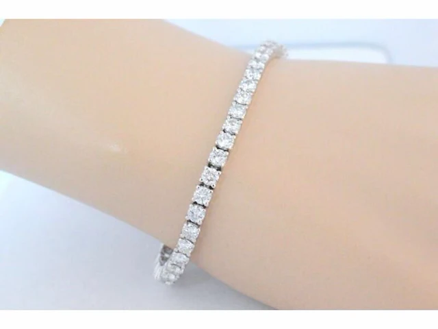 Witgouden tennisarmband met 7.50 carat briljant geslepen diamanten - afbeelding 2 van  8
