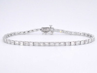 Witgouden tennisarmband met baguette geslepen diamanten 2.40 carat