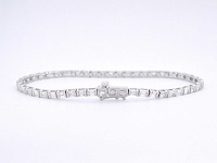 Witgouden tennisarmband met baguette geslepen diamanten 2.40 carat - afbeelding 4 van  7