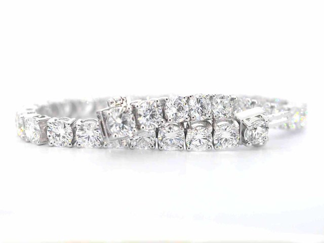 Witgouden tennisarmband met briljant geslepen diamanten 18 carat - afbeelding 4 van  6