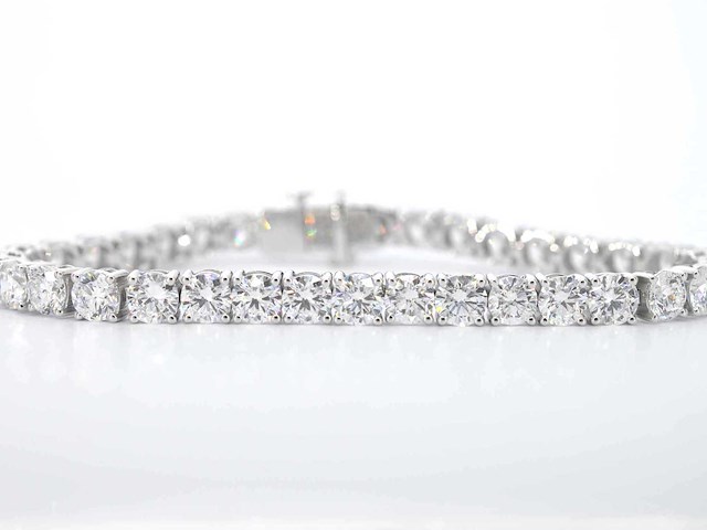 Witgouden tennisarmband met briljant geslepen diamanten 18 carat - afbeelding 1 van  6