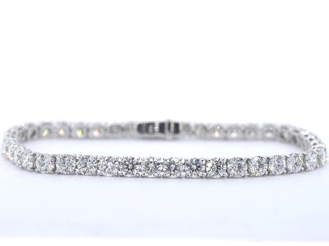 Witgouden tennisarmband met briljant geslepen diamanten - afbeelding 1 van  7