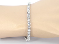Witgouden tennisarmband met briljant geslepen diamanten - afbeelding 2 van  7