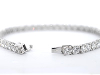 Witgouden tennisarmband met briljant geslepen diamanten - afbeelding 4 van  7