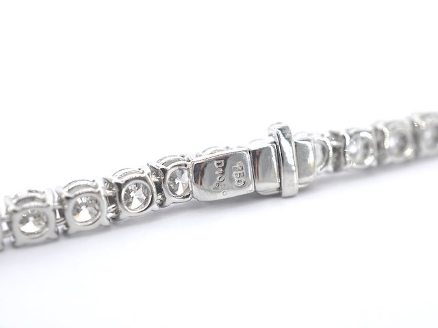 Witgouden tennisarmband met briljant geslepen diamanten - afbeelding 5 van  7
