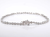 Witgouden tennisarmband met diamanten 1.10 carat - afbeelding 5 van  7