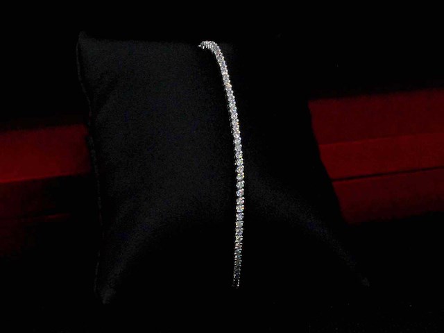 Witgouden tennisarmband met diamanten 1.50 carat - afbeelding 5 van  7
