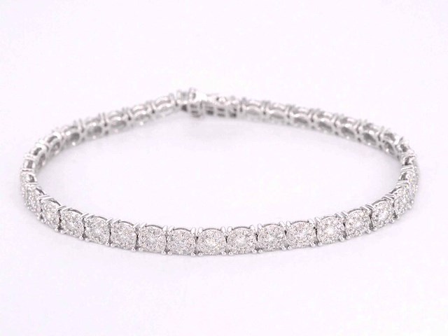 Witgouden tennisarmband met diamanten 5.50 carat - afbeelding 1 van  7