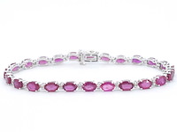 Witgouden tennisarmband met diamanten en robijn - afbeelding 1 van  8