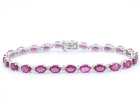 Witgouden tennisarmband met diamanten en robijn - afbeelding 1 van  9