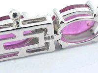 Witgouden tennisarmband met diamanten en robijn - afbeelding 7 van  9
