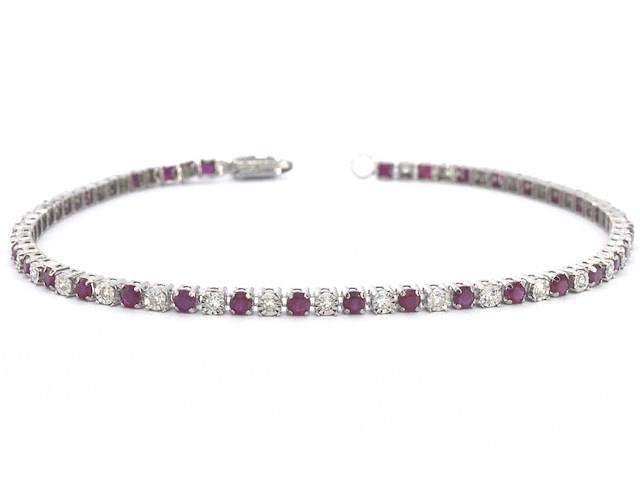 Witgouden tennisarmband met diamanten en robijnen - afbeelding 1 van  3