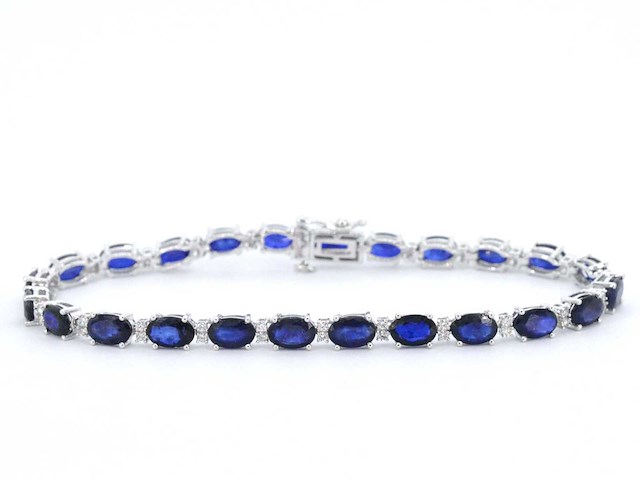 Witgouden tennisarmband met diamanten en saffier - afbeelding 1 van  8