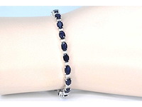 Witgouden tennisarmband met diamanten en saffier - afbeelding 2 van  8