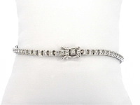 Witgouden tennisarmband met natuurlijke briljant geslepen diamanten - afbeelding 4 van  7