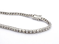 Witgouden tennisarmband met natuurlijke briljant geslepen diamanten - afbeelding 6 van  8