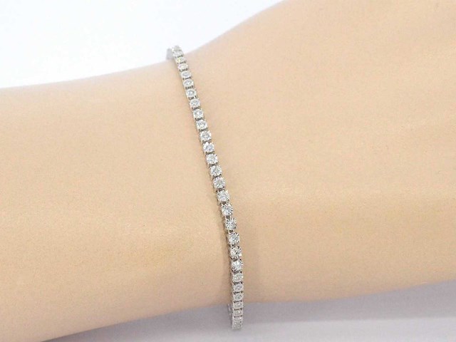 Witgouden tennisarmband met natuurlijke diamanten - afbeelding 2 van  5