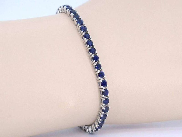 Witgouden tennisarmband met saffieren - afbeelding 3 van  10