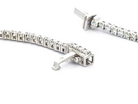 Witgouden tenniscollier 5.50 carat briljant diamanten - afbeelding 8 van  9