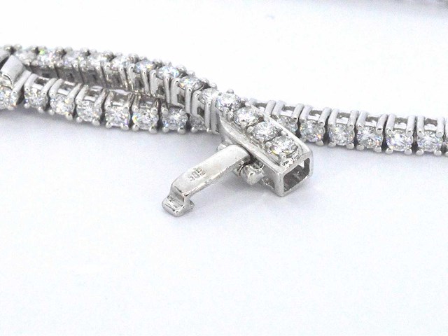 Witgouden tenniscollier 5.50 carat briljant diamanten - afbeelding 9 van  9
