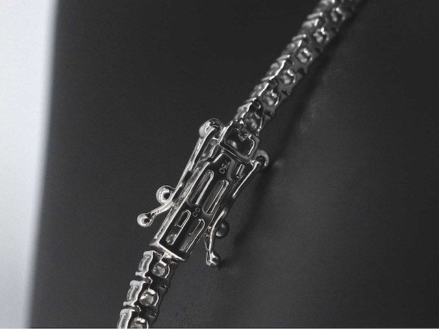Witgouden tenniscollier met briljant geslepen diamanten 10.00 carat - afbeelding 7 van  7