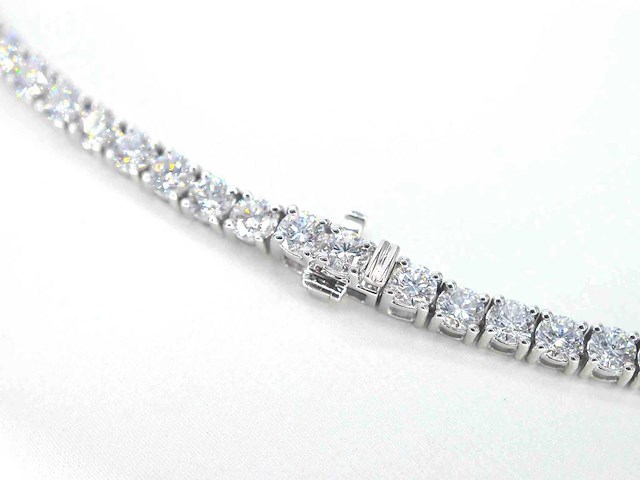 Witgouden tenniscollier met briljant geslepen diamanten 22.00 carat - afbeelding 6 van  8