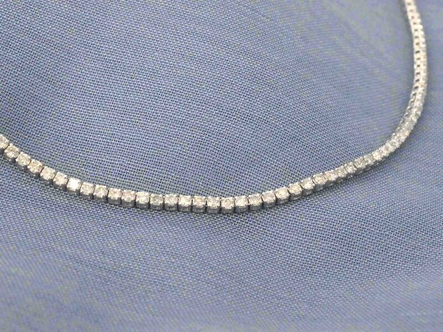 Witgouden tenniscollier met diamanten 3.00 carat - afbeelding 5 van  10