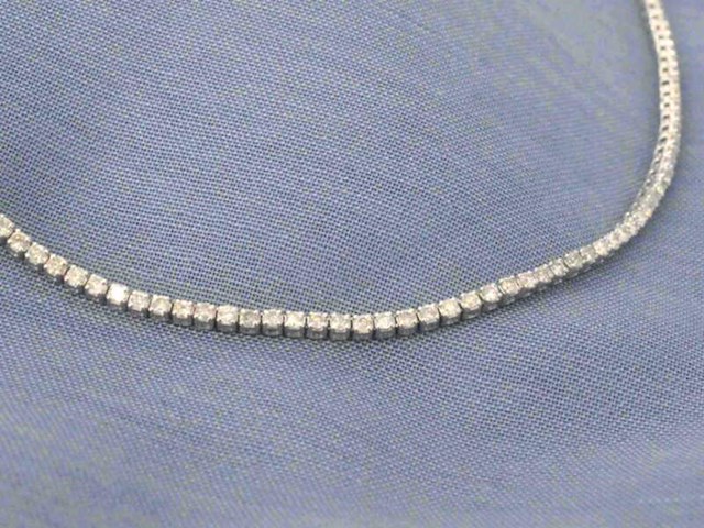 Witgouden tenniscollier met diamanten 3.00 carat - afbeelding 5 van  10