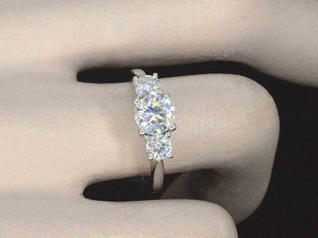 Witgouden trinity ring briljant 1.50 ct - afbeelding 6 van  8