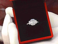 Witgouden trinity ring emerald diamant