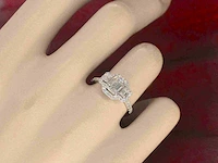 Witgouden trinity ring emerald diamant - afbeelding 6 van  9