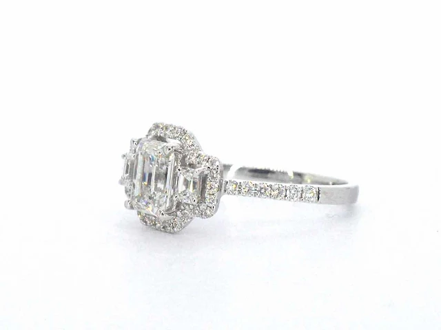 Witgouden trinity ring emerald diamant - afbeelding 1 van  9