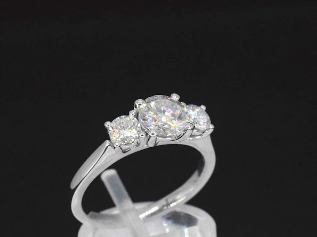 Witgouden trinity ring met 1.50 carat briljanten - afbeelding 4 van  9