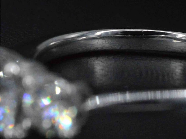 Witgouden trinity ring met 1.50 carat briljanten - afbeelding 7 van  9