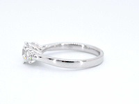 Witgouden trinity ring met briljant geslepen diamanten - afbeelding 7 van  10