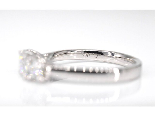 Witgouden trinity ring met briljant geslepen diamanten - afbeelding 7 van  9