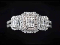 Witgouden trinity ring met diamanten