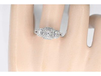 Witgouden trinity ring met natuurlijke diamanten - afbeelding 2 van  8