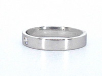 Witgouden trouwring met een natuurlijke briljant geslepen diamant - afbeelding 3 van  6