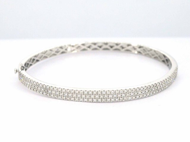 Witgouden vaste armband met briljant geslepen diamant - afbeelding 3 van  6