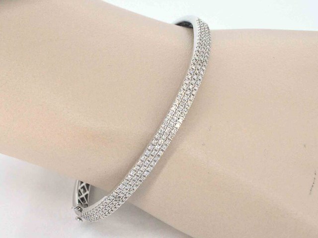 Witgouden vaste armband met briljant geslepen diamant - afbeelding 2 van  8
