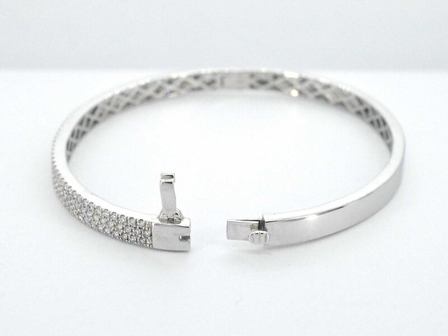 Witgouden vaste armband met briljant geslepen diamant - afbeelding 5 van  6