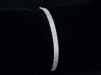 Witgouden vaste armband met briljant geslepen diamant