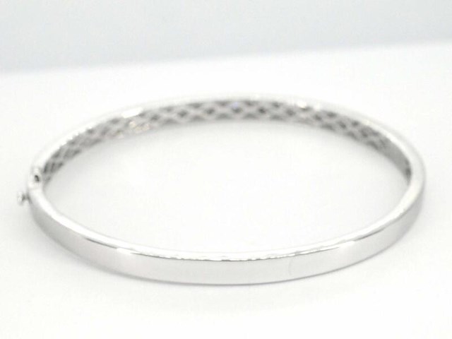 Witgouden vaste armband met briljant geslepen natuurlijke diamant - afbeelding 4 van  8