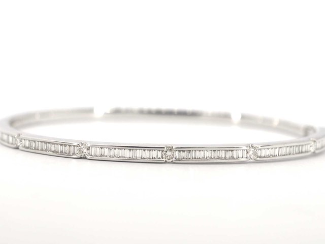 Witgouden vaste armband met diamanten - afbeelding 4 van  6