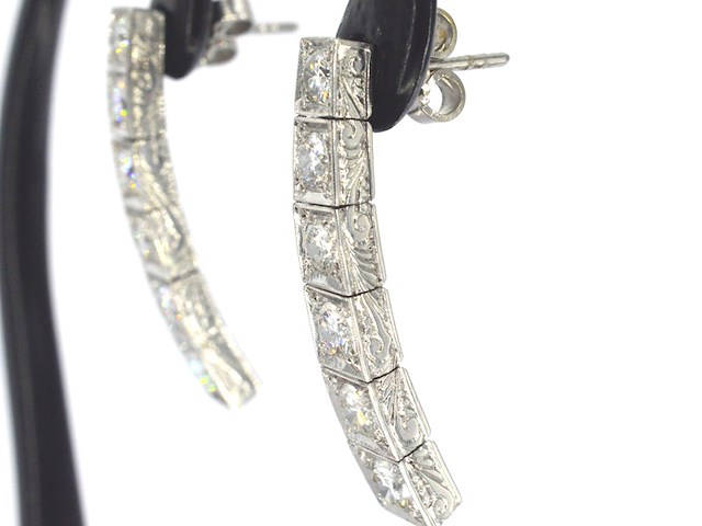 Witgouden vintage oorhangers met natuurlijke diamanten van 2.00 carat totaal - afbeelding 9 van  13