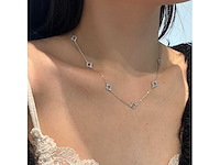 Witte collier met open klavertjes rhodium verguld - afbeelding 4 van  6