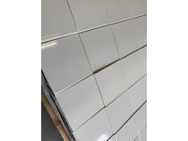 Witte glans wandtegels 14,8×14,8 cm – 23 pakken / ca. 34,16 m² - afbeelding 4 van  4